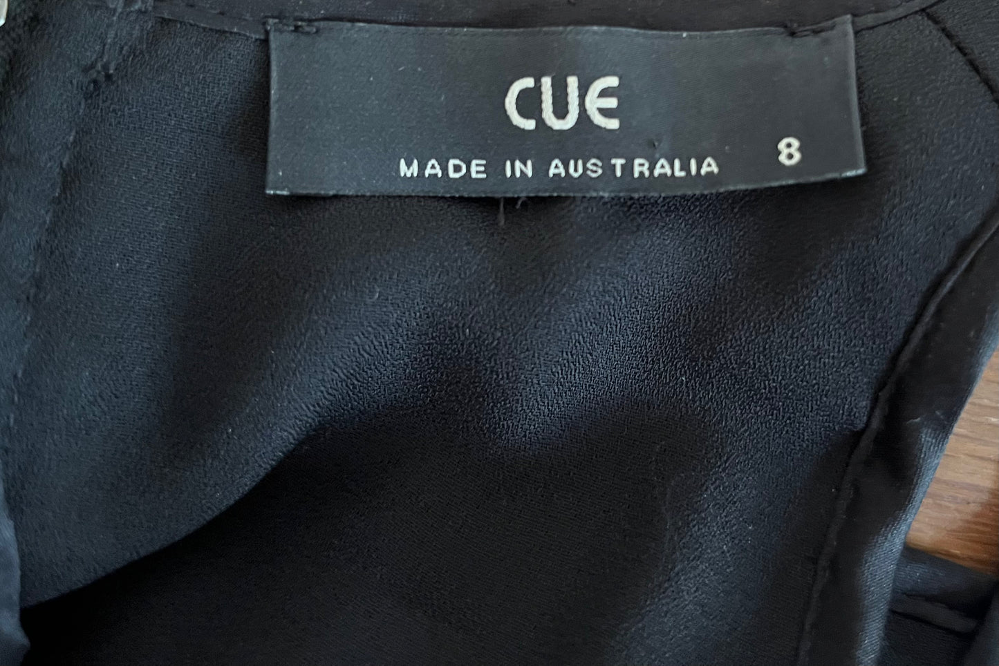 Cue Little Black Top Size 8