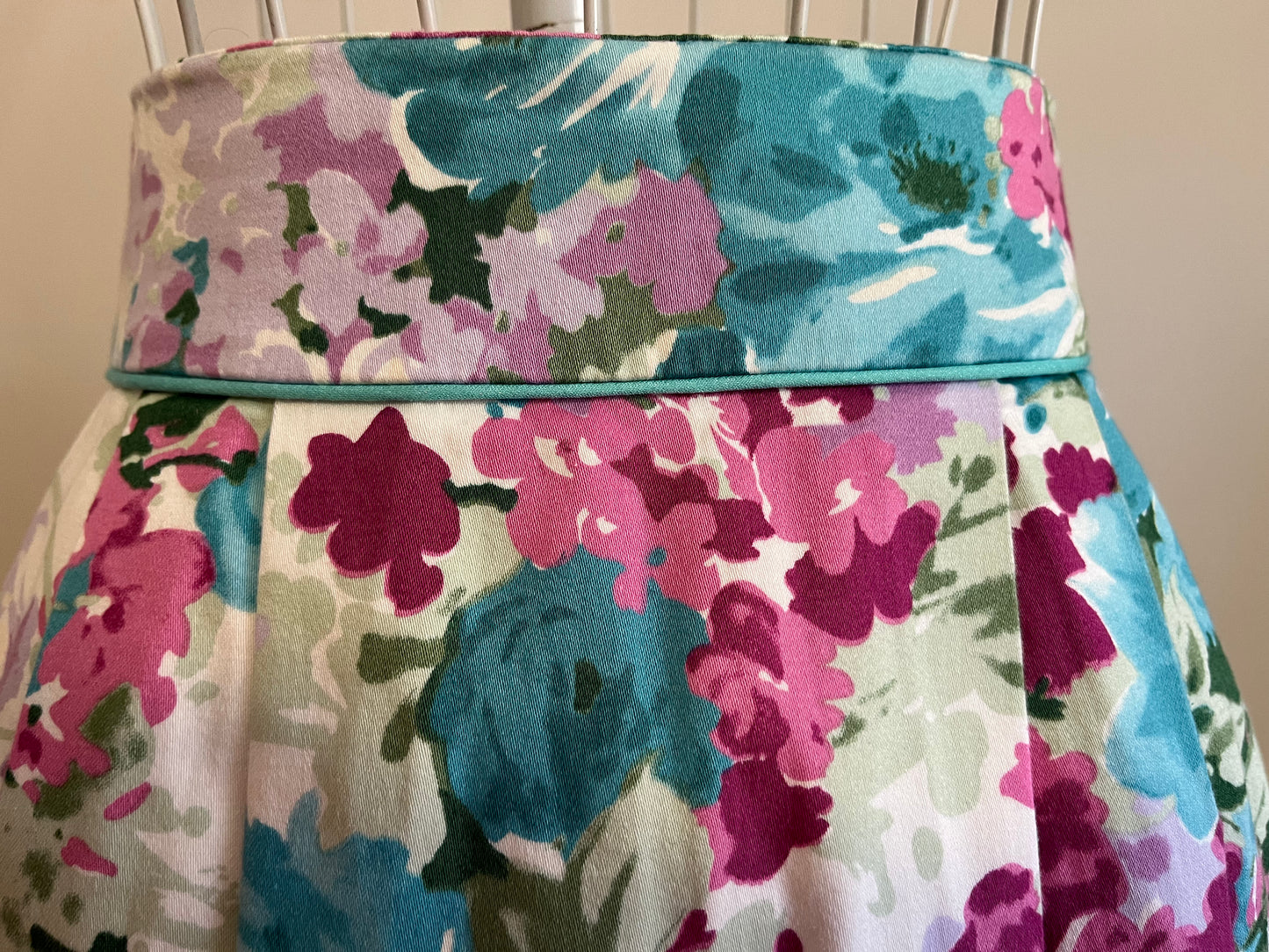 Review Floral Skirt Size 10