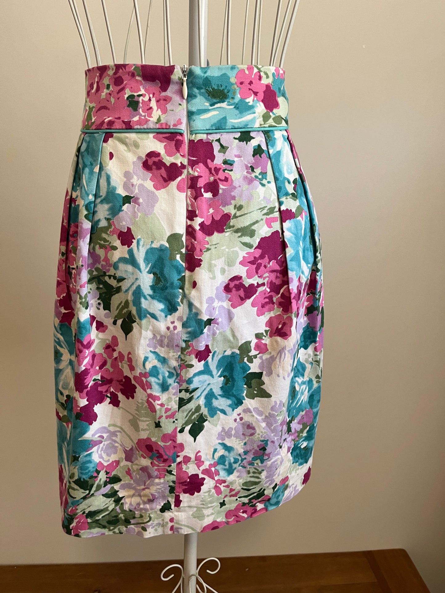 Review Floral Skirt Size 10