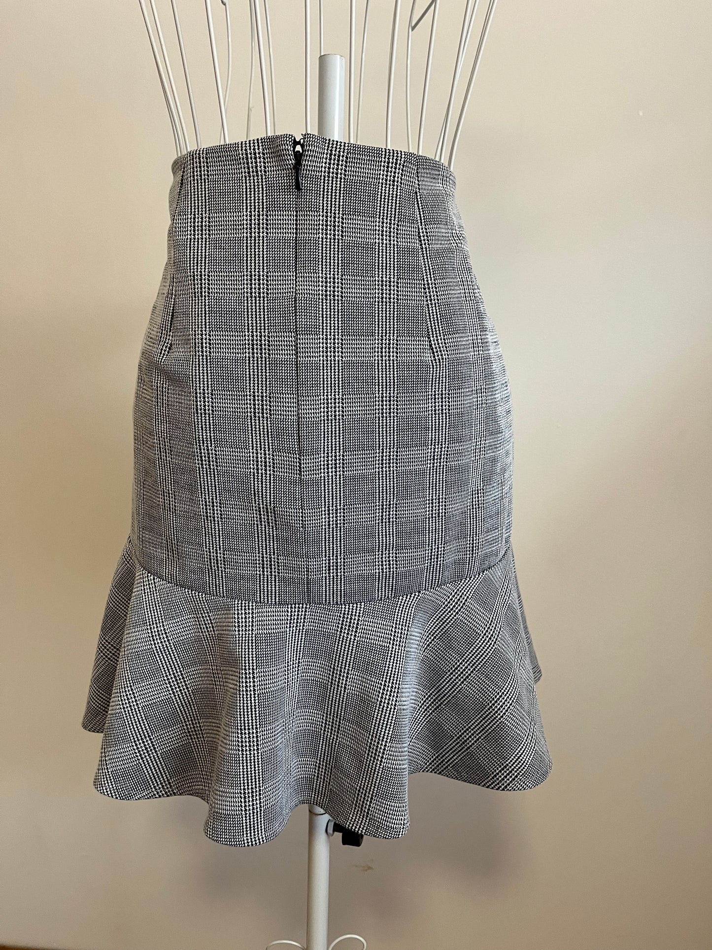 Forever New Grey Skirt Size 6