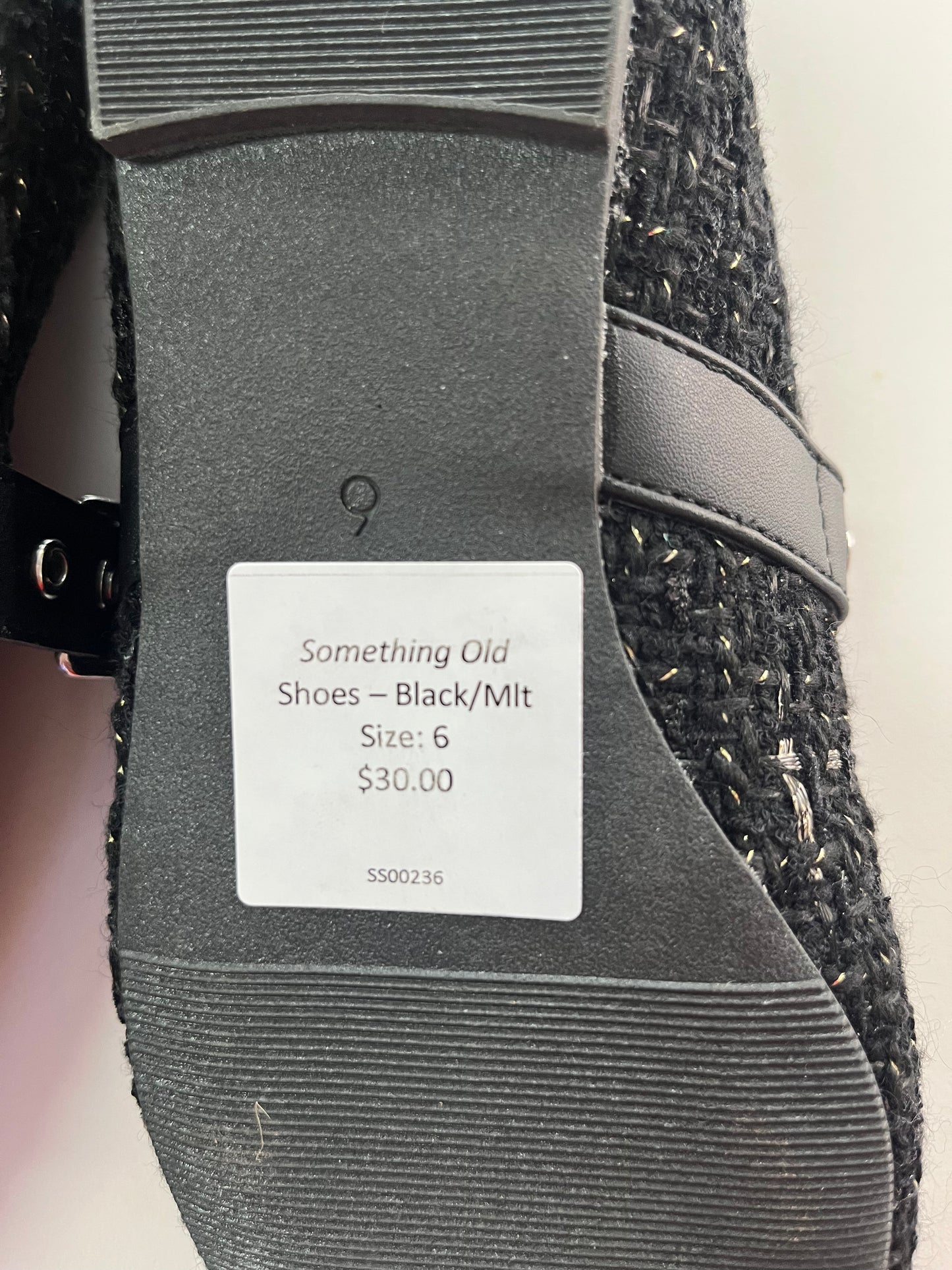 Black size 6 Mary Jane Flats