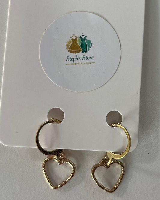 Gold hoop earrings with Hearts