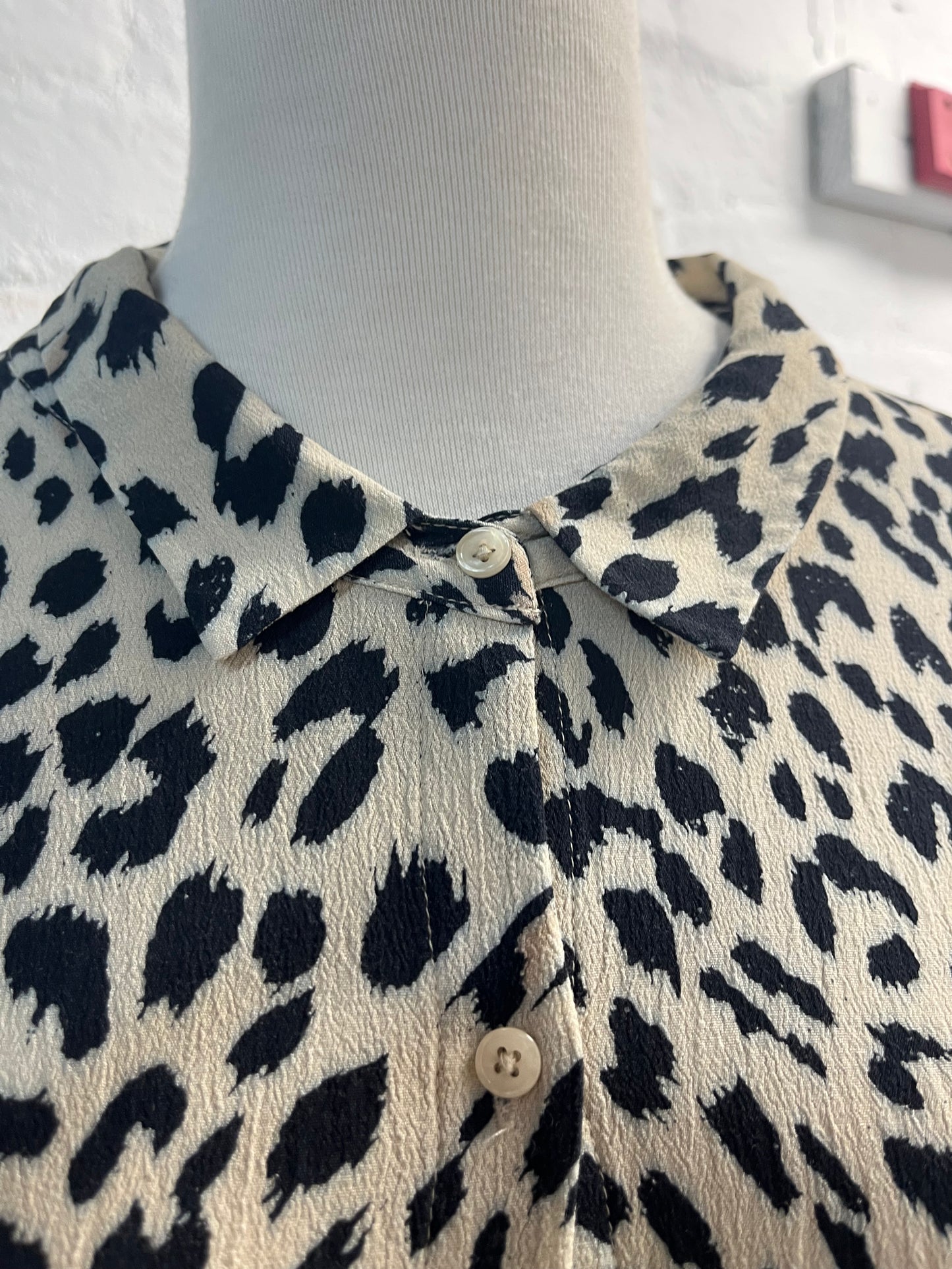 Long Sleeve Leopard Print Top Size 18