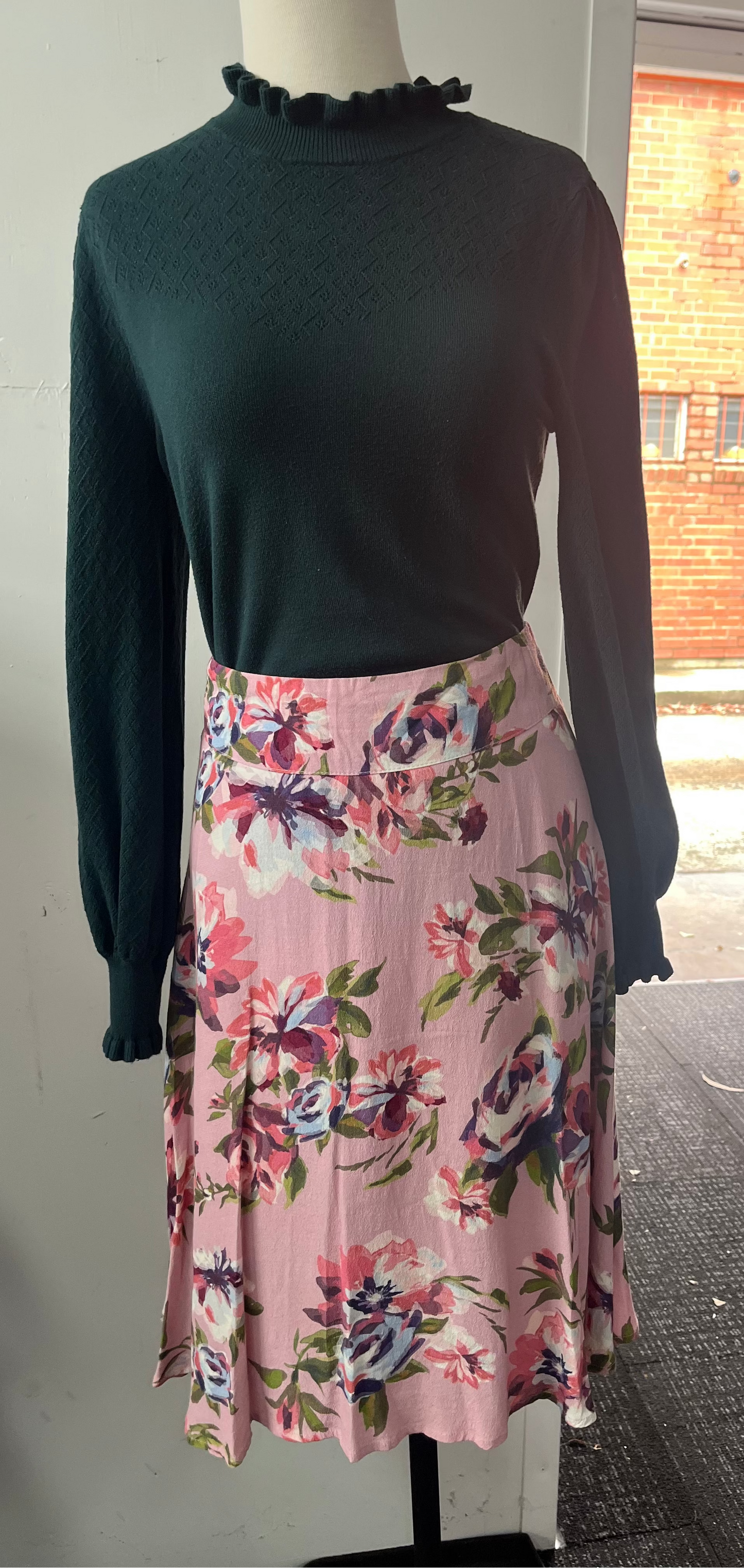 Diana Ferrari Floral  Skirt Size 10