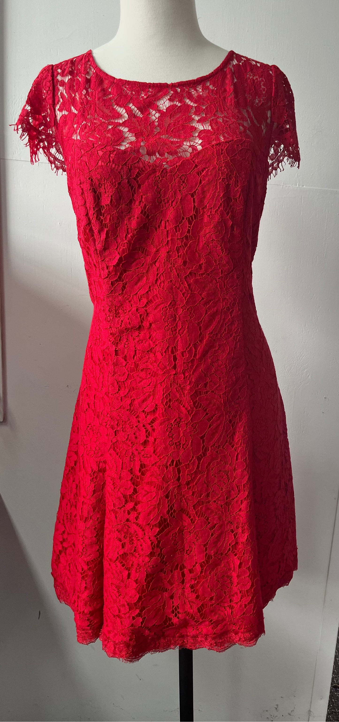 Review Red Lace Dress Size 16