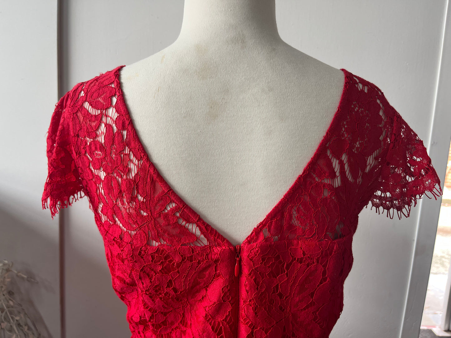 Review Red Lace Dress Size 16