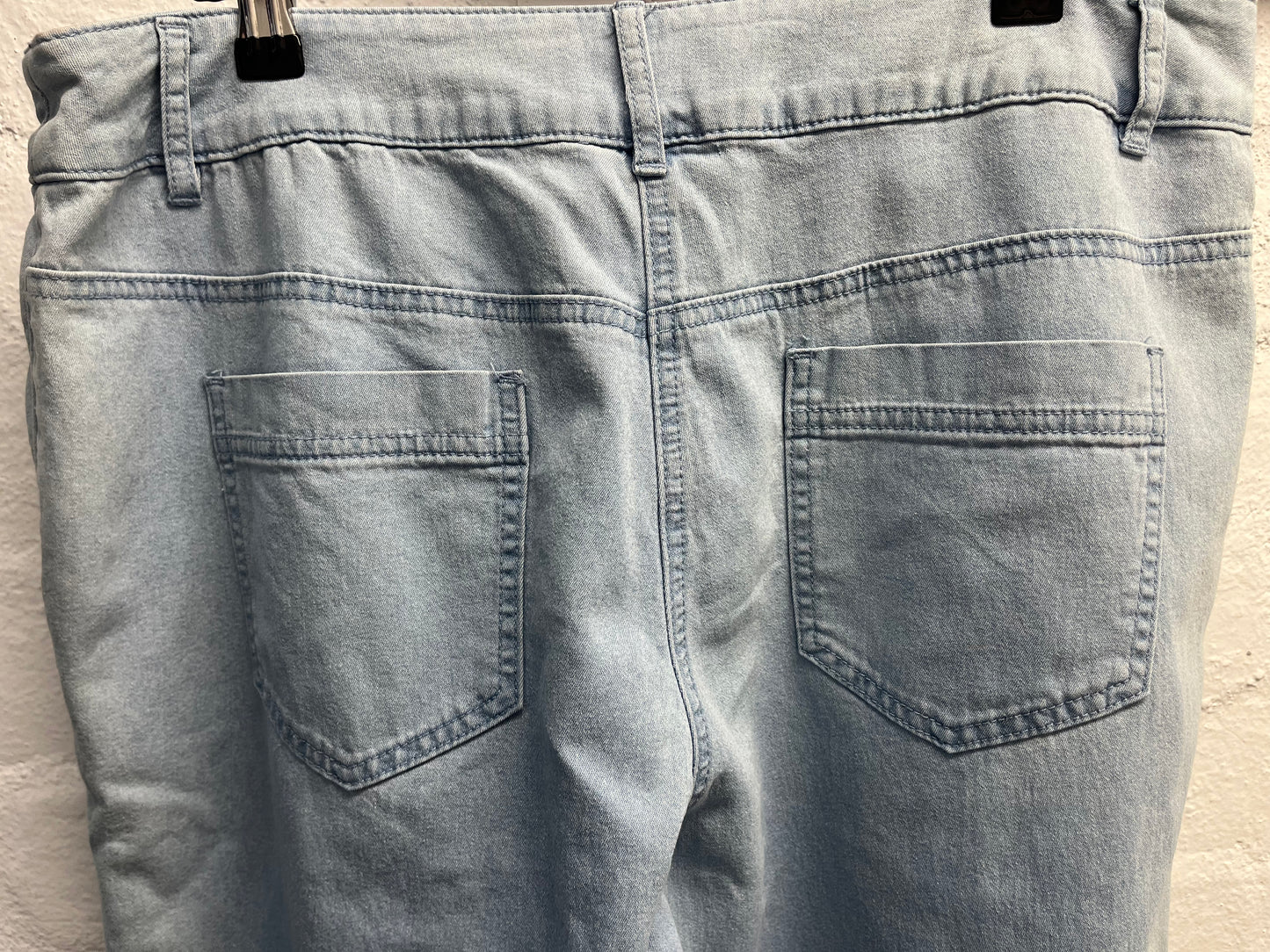 Review Light Blue jeans Size 14